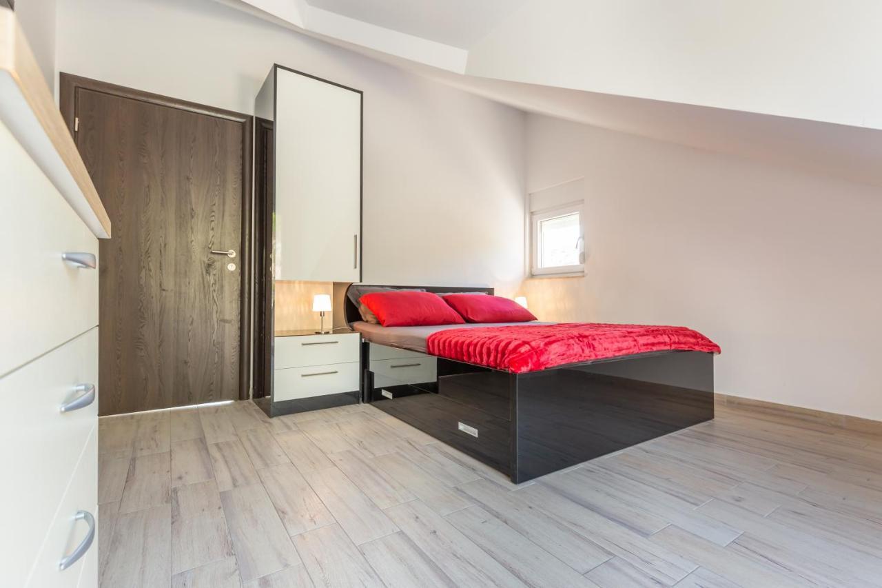 Hotel Ferdo 1 Makarská Exteriér fotografie