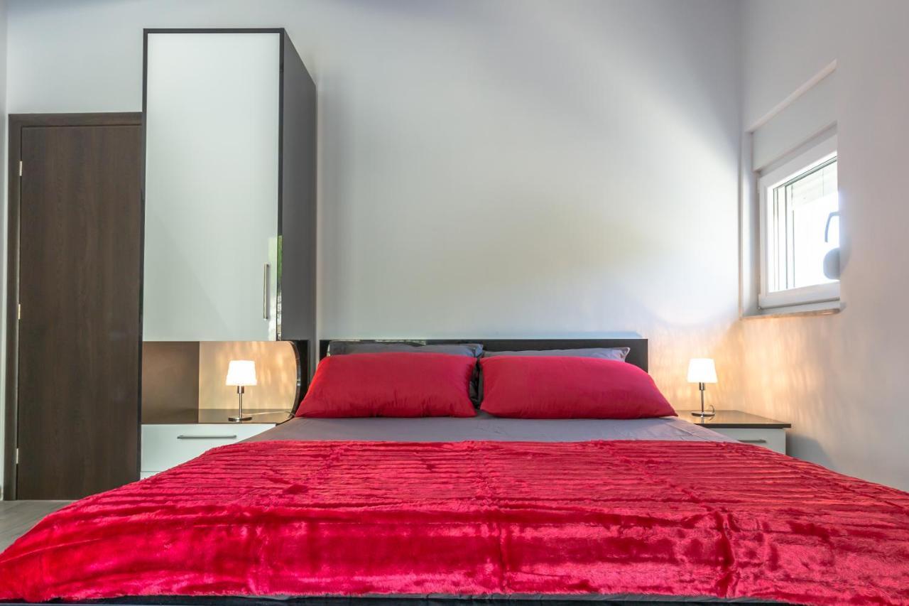 Hotel Ferdo 1 Makarská Exteriér fotografie